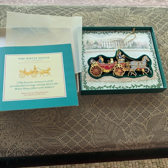 Christmas 2001 White House Ornament - Picture 2 of 4